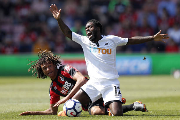 帕斯凭借他 帕斯凭借他